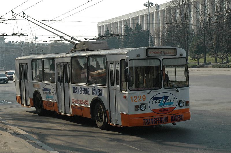 800px-Trolleybus_Chisinau_02
